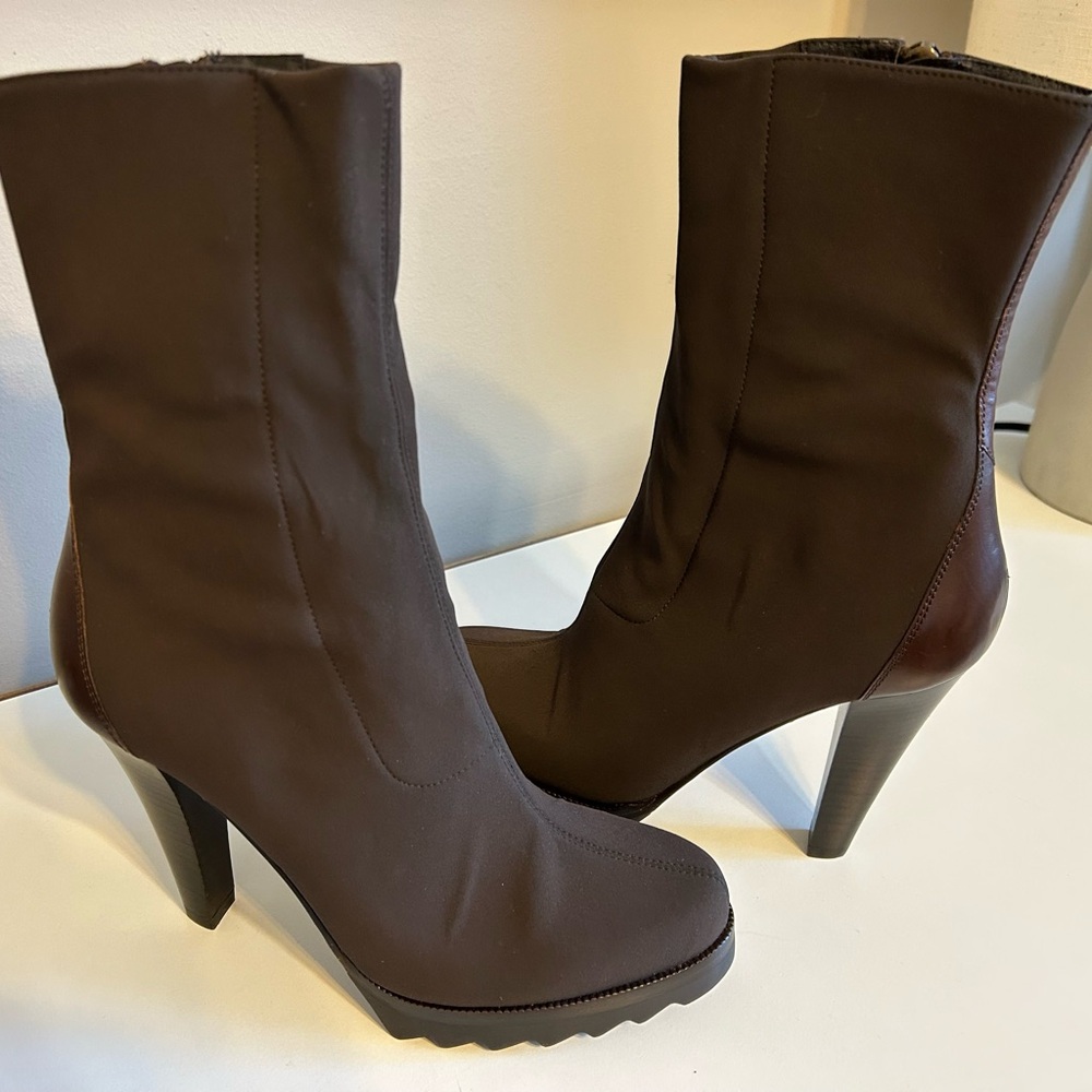 Donald Pliner elegant boots - 6M